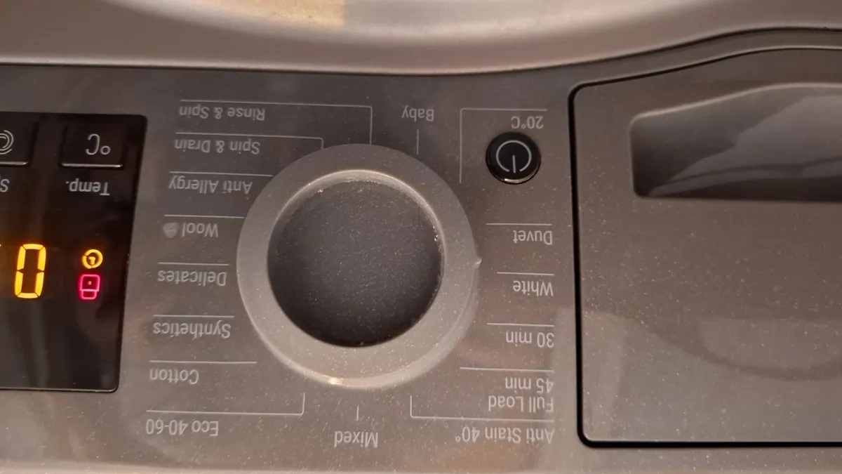 Hotpoint 8kg washing machine €150 - Image 2