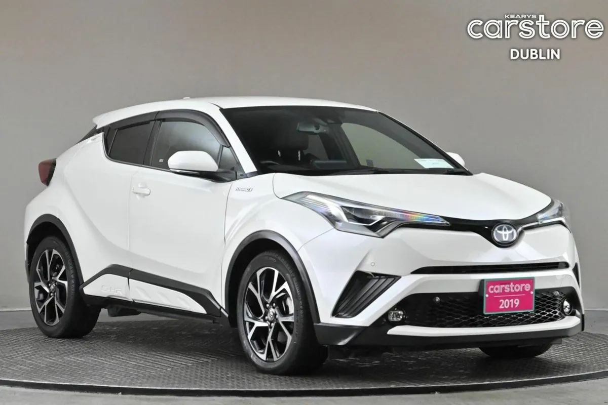 Toyota C-HR 1.8 HYBRID **HALF LEATHER**REVERSE CAM - Image 1