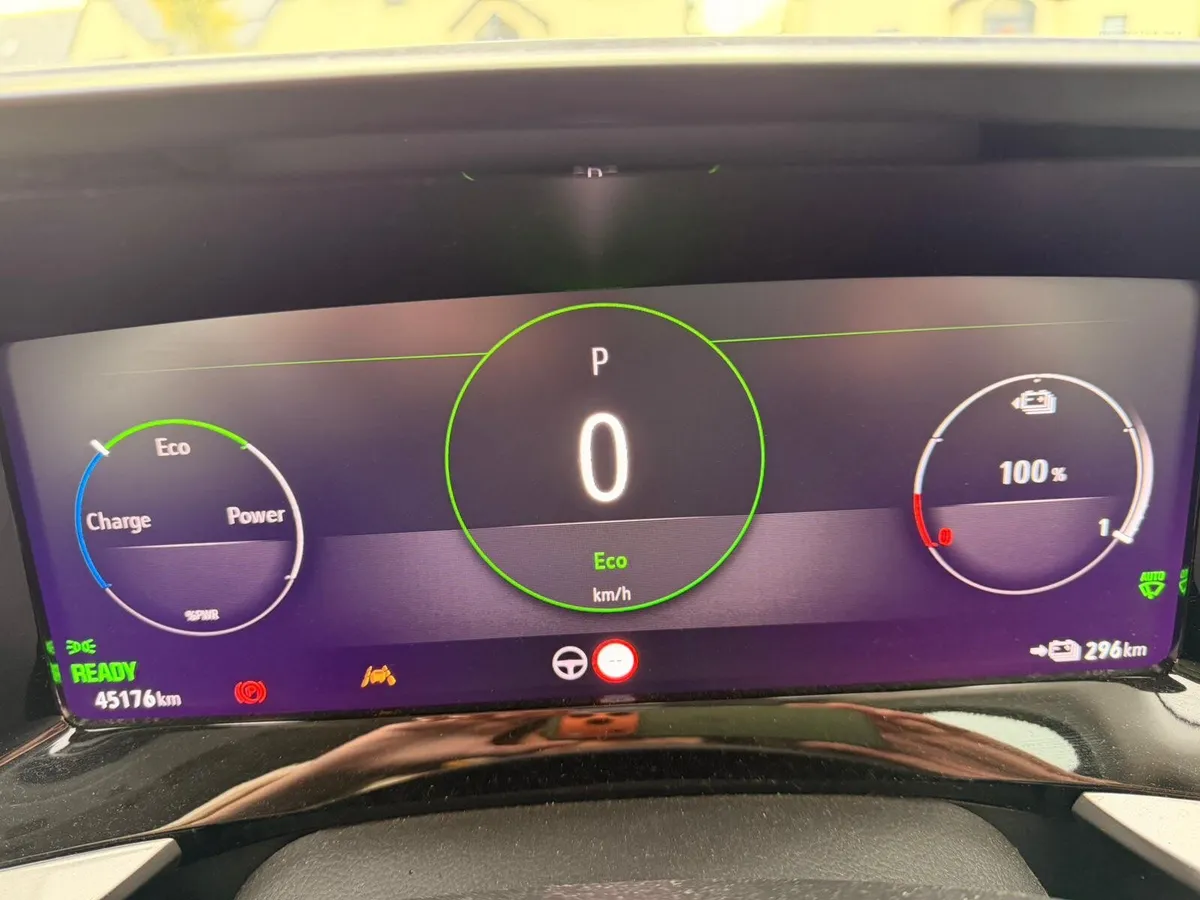 Opel Mokka-E 2022 - Image 2