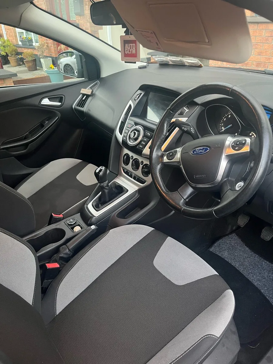 141 Ford Focus 1L with CarPlay *Low Mileage* - Image 4