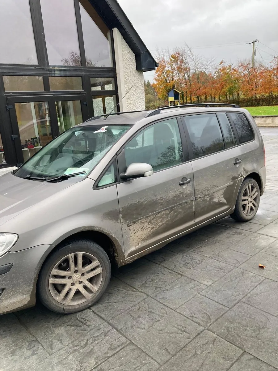 Volkswagen Touran 2009 - Image 4