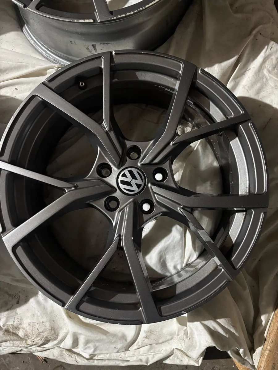 18” 5X112 Alloys - Image 3