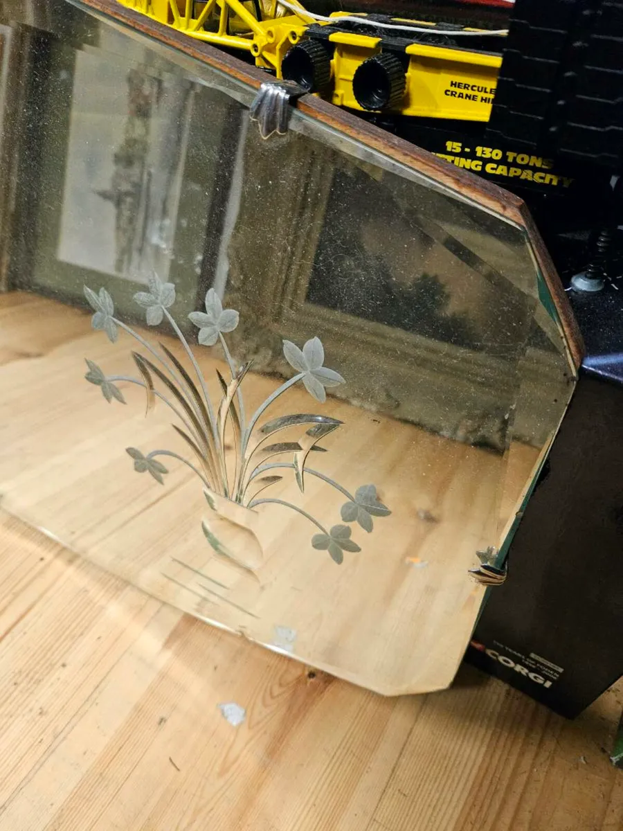 Vintage Artdeco Mirror with Flowers - Image 2