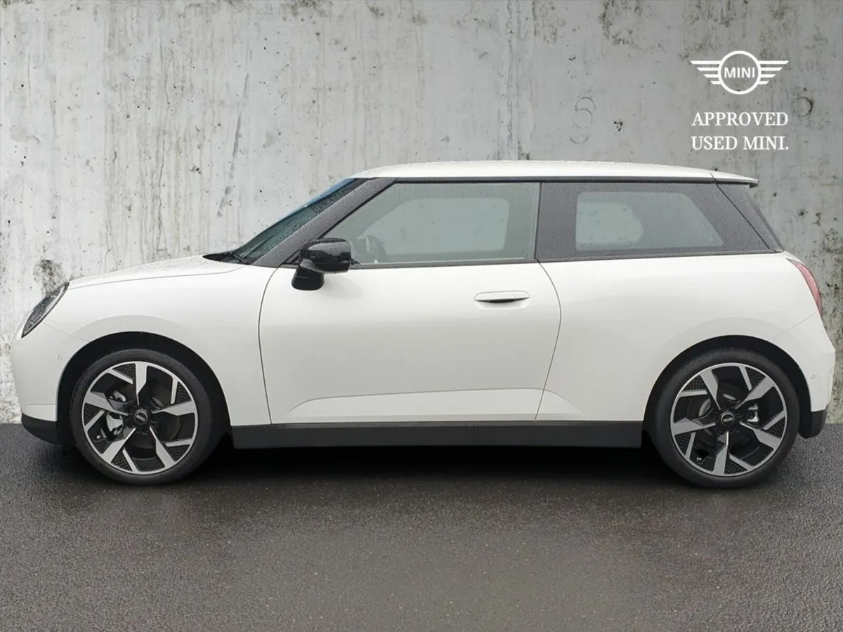 Mini Cooper Cooper SE - Image 4