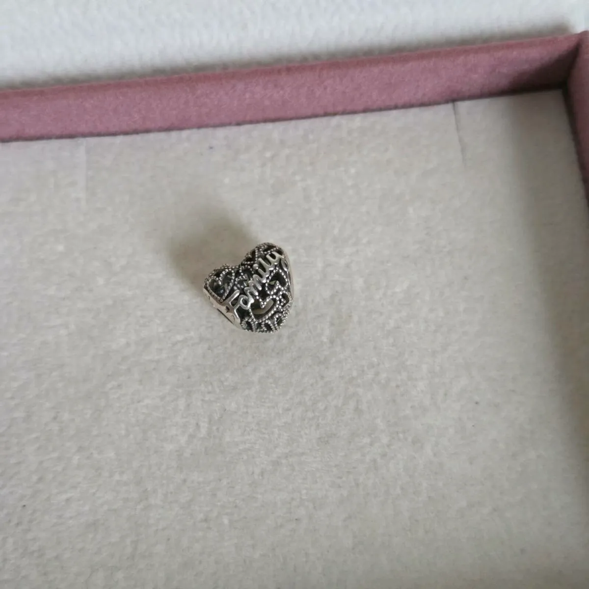 Pandora charm heart family perfect condition - Image 4