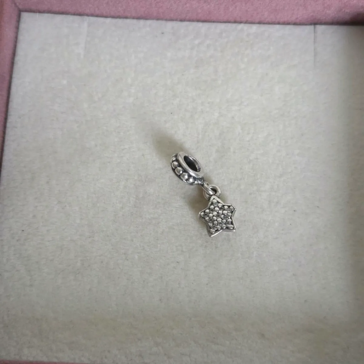 Pandora charm charm sparkly star perfect condition - Image 1