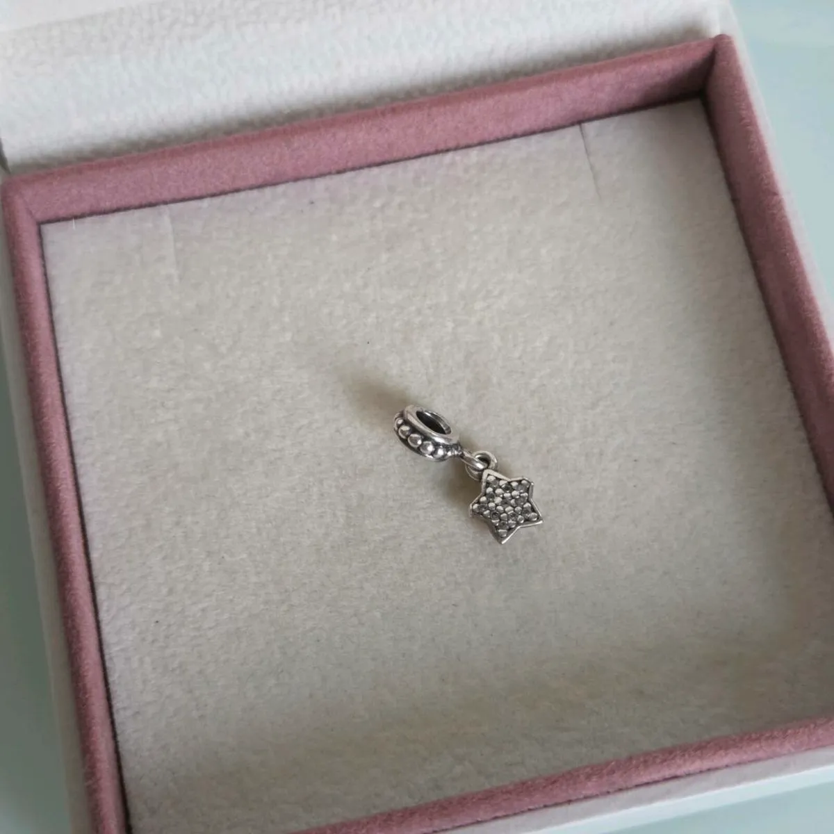 Pandora charm charm sparkly star perfect condition - Image 3