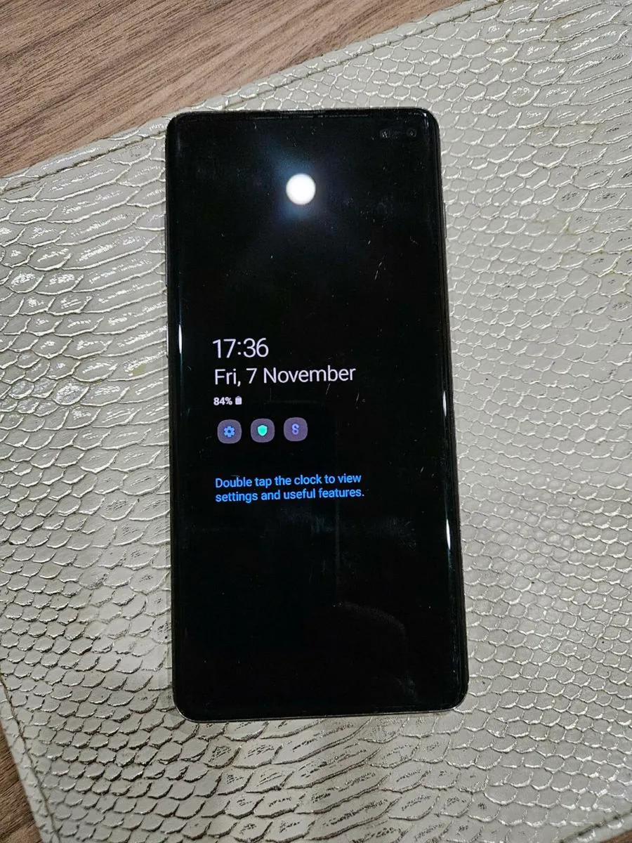 Samsung S10 plus - Image 2