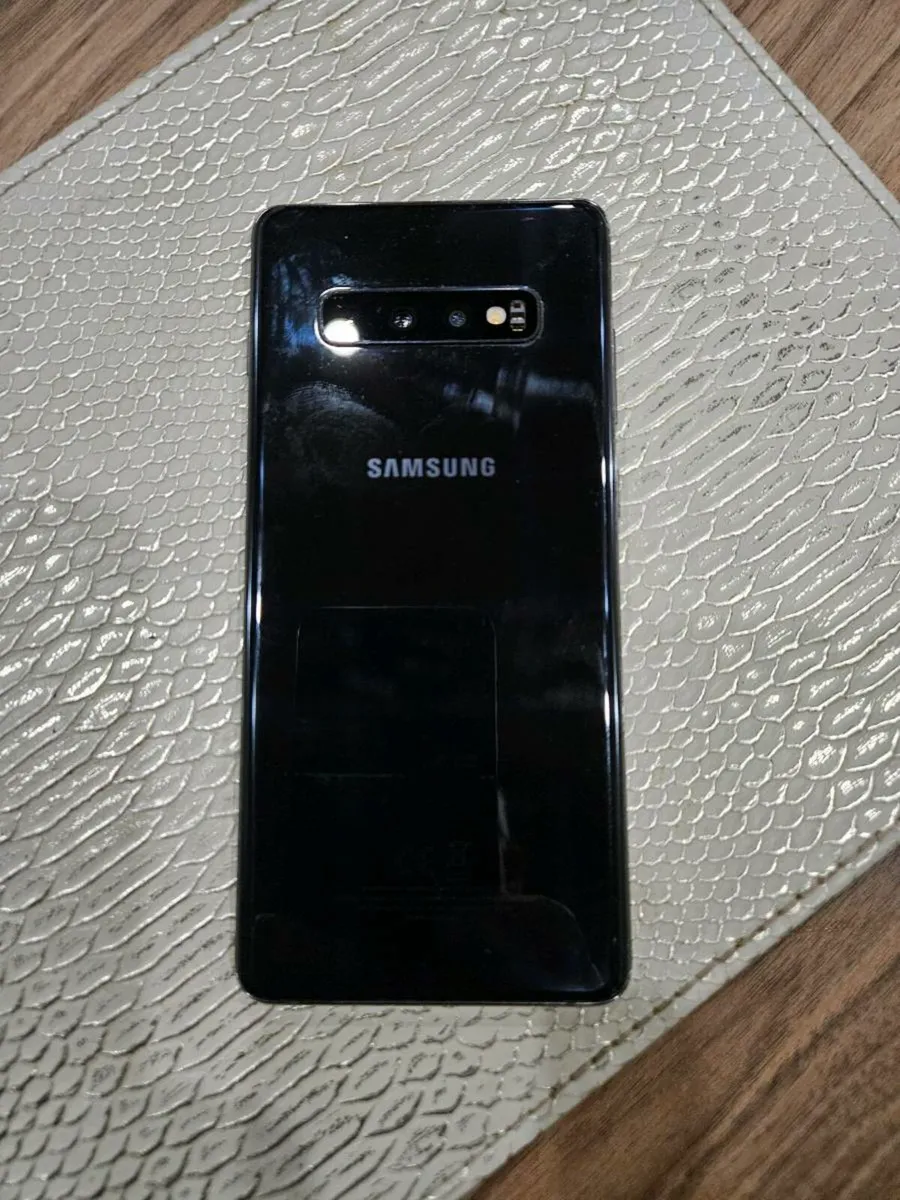 Samsung S10 plus - Image 4