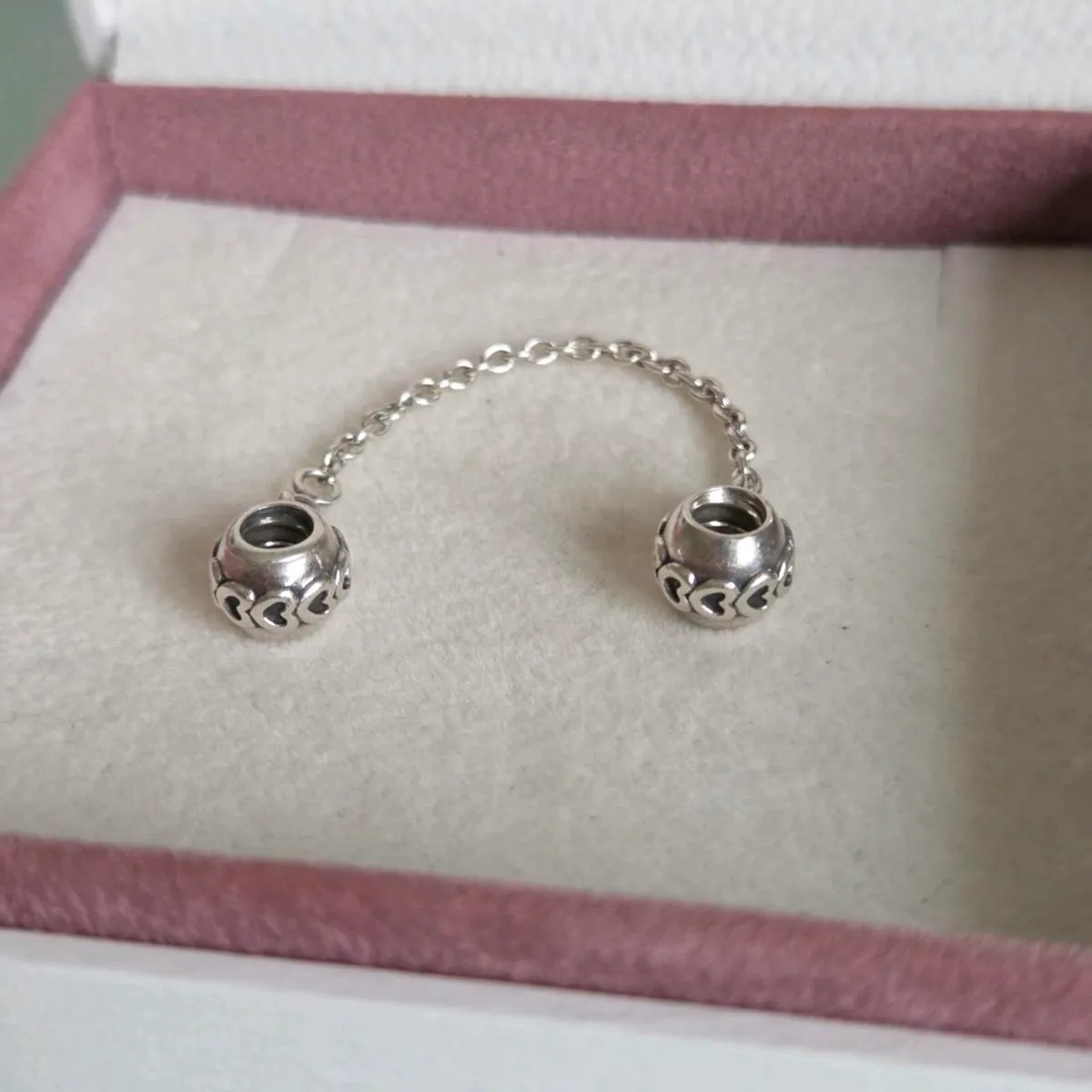 Pandora safety chain hearts perfect condition - Image 2