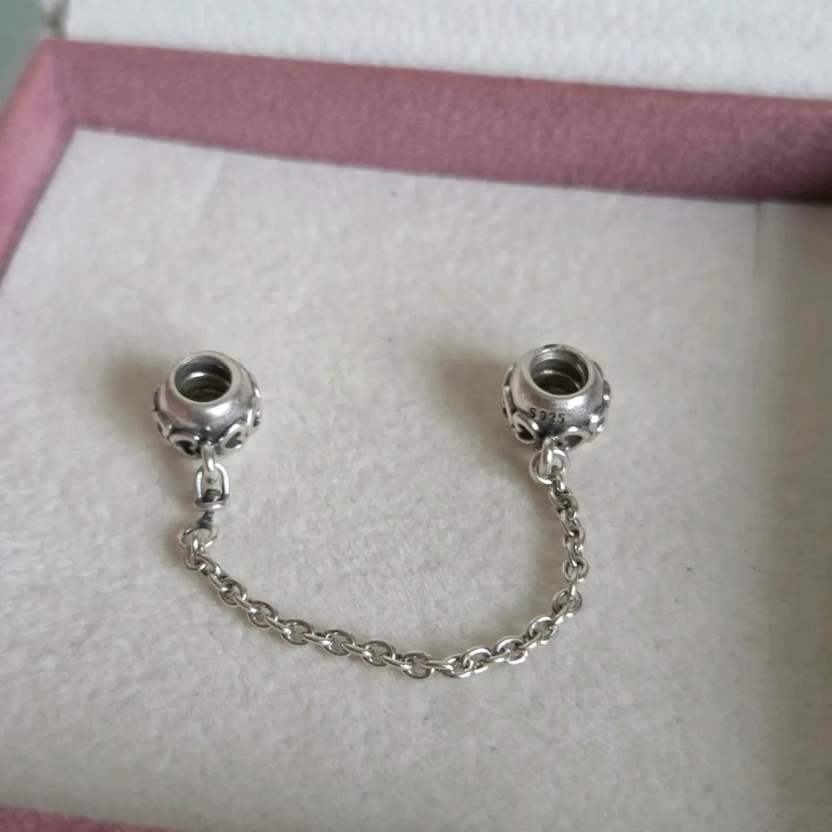Pandora safety chain hearts perfect condition - Image 4