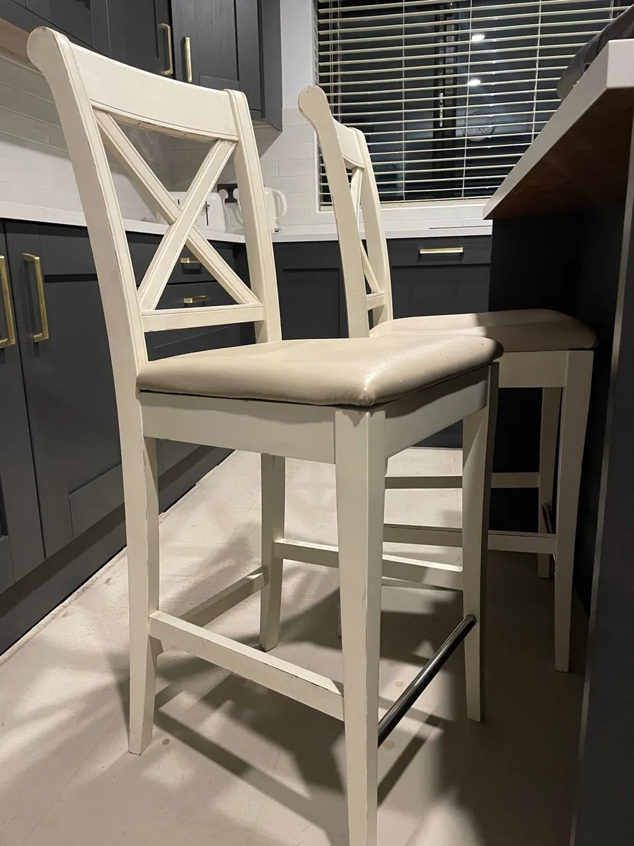 Island/ bar stools - Image 1