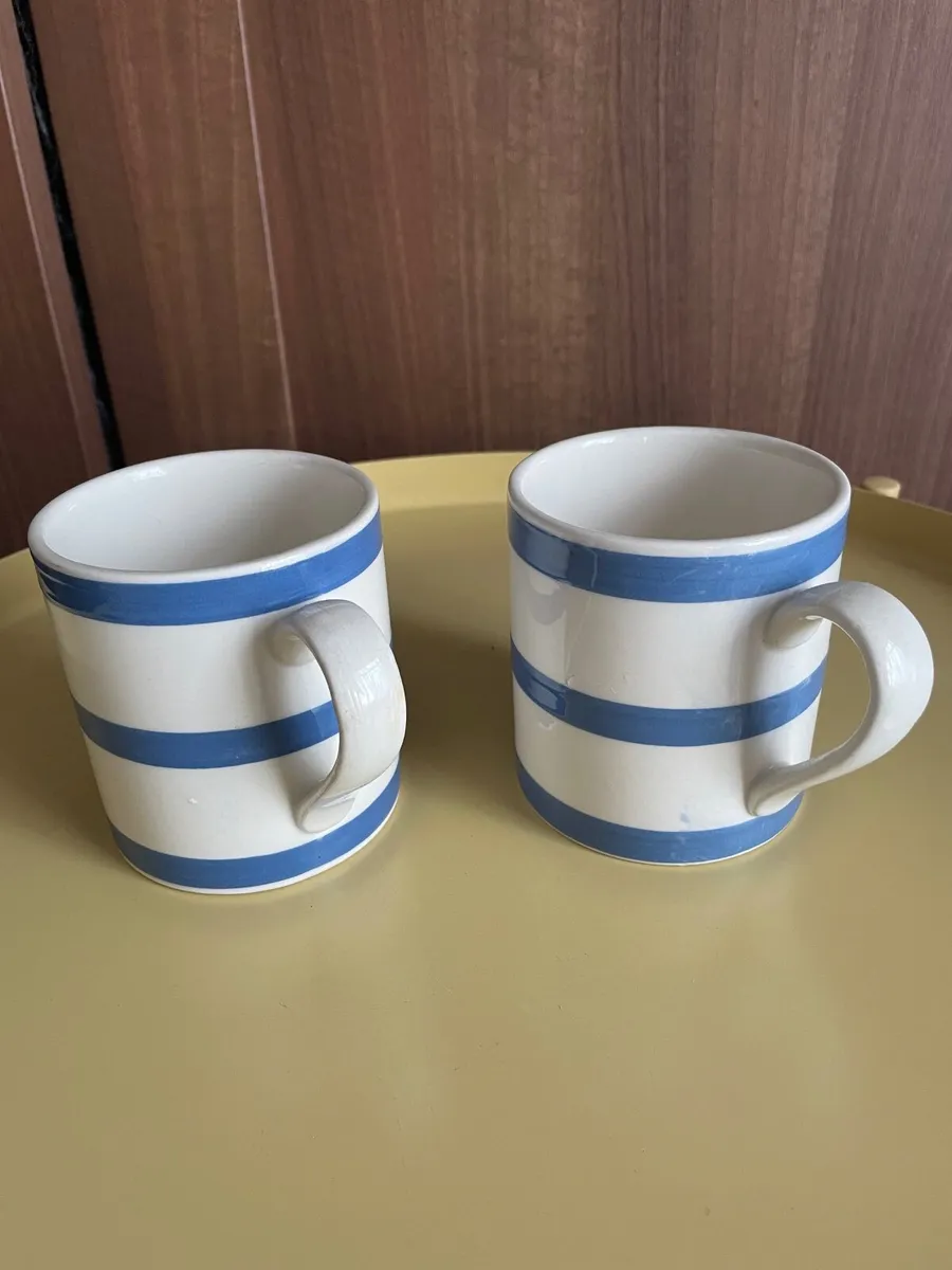 Vintage Carrigaline pottery mugs - Image 2