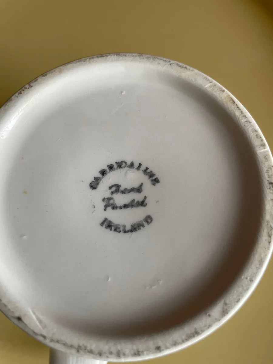 Vintage Carrigaline pottery mugs - Image 3