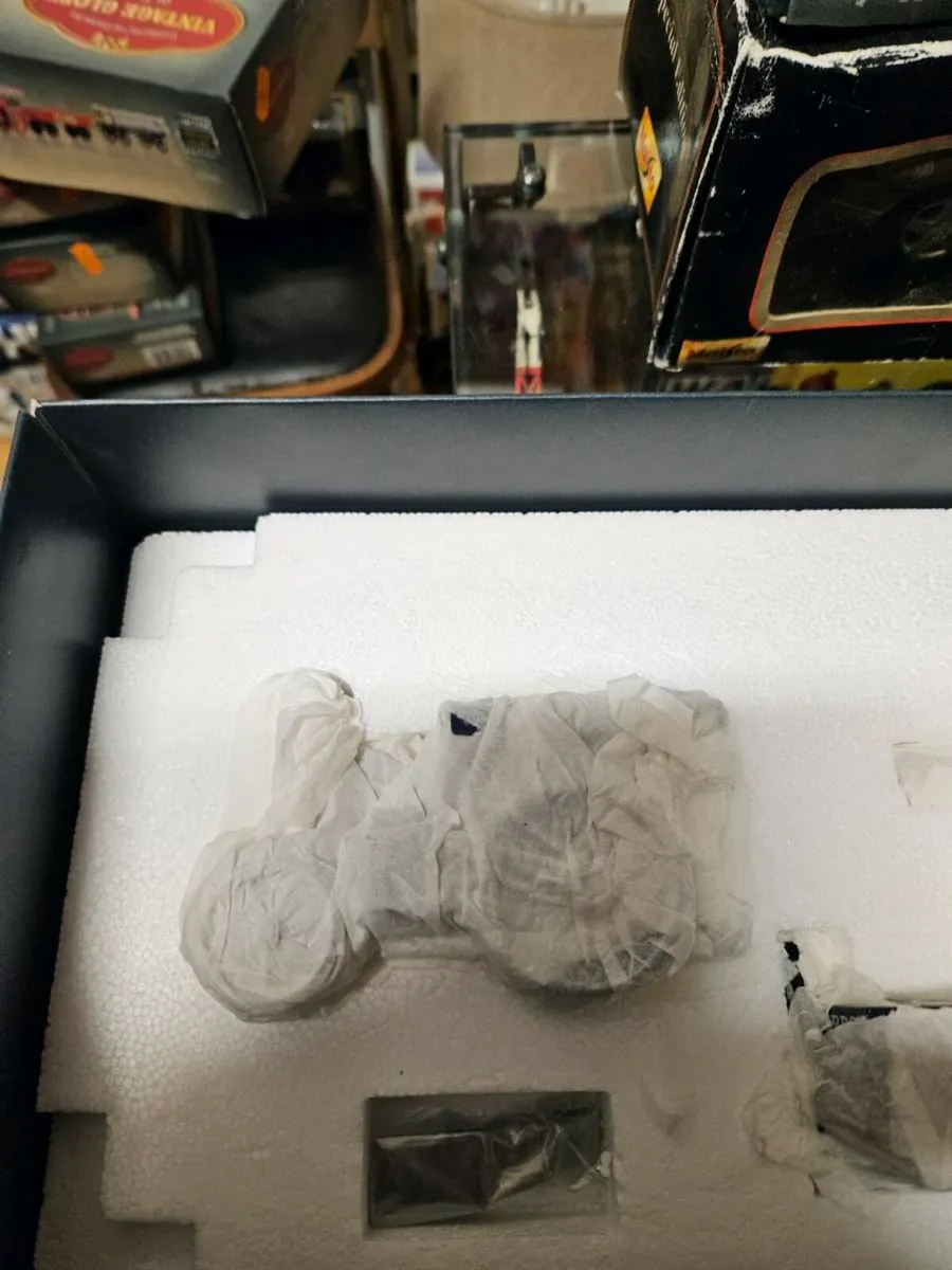 Corgi Steam Traction Engine and Trailer with Load - Image 3