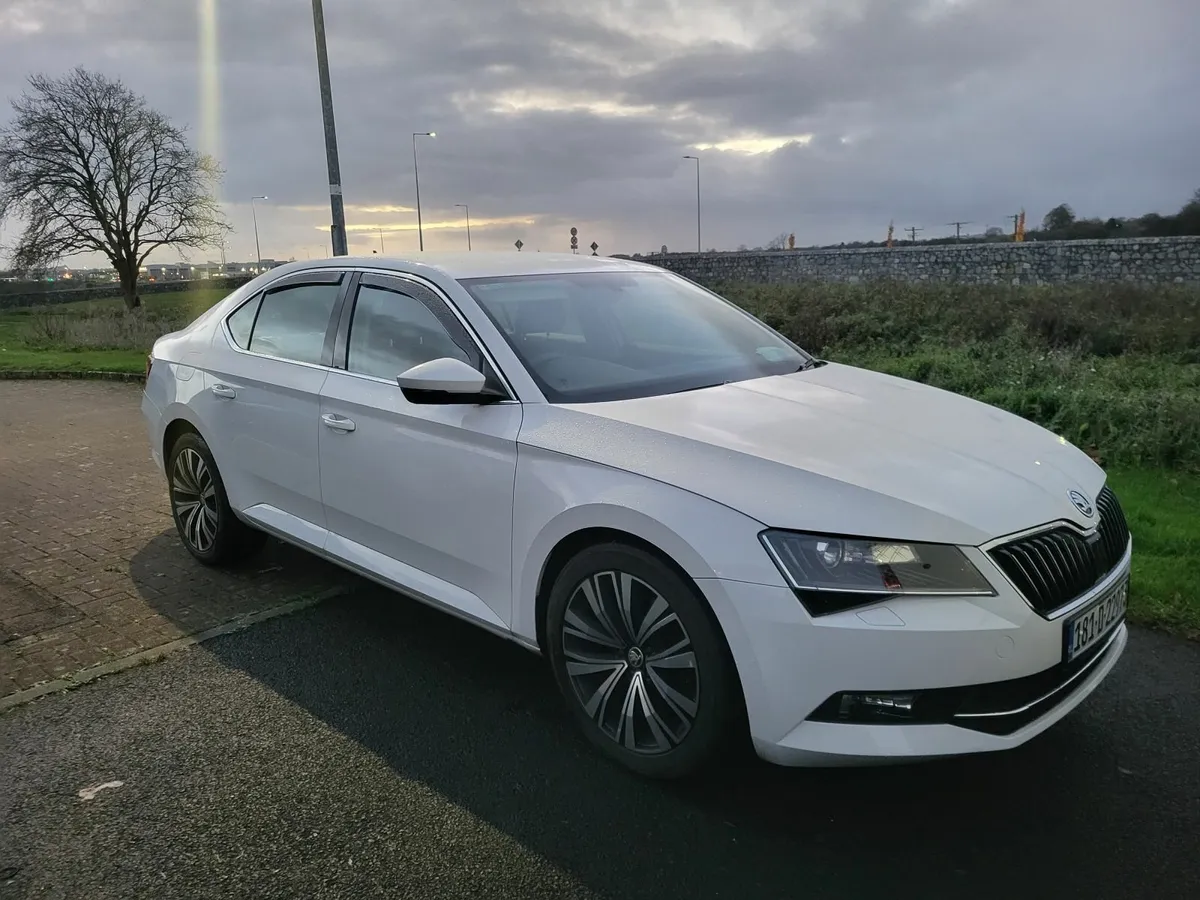 Skoda Superb 2018 - Image 1