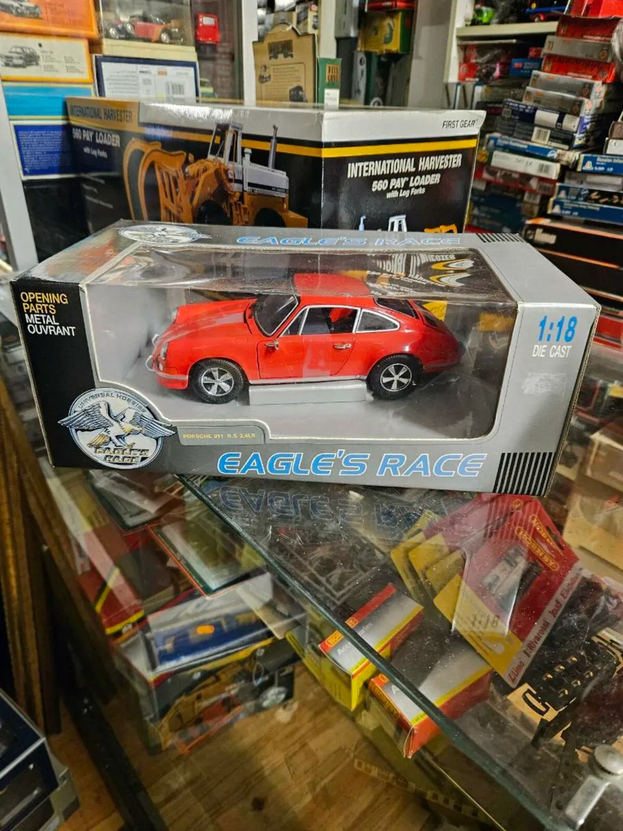 Corgi Universal Hobbies Porsche 1.18 - Image 1