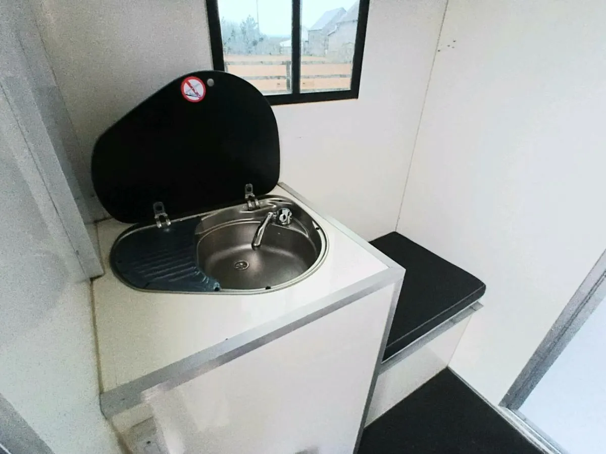 Horse lorry 3.5t - Image 4