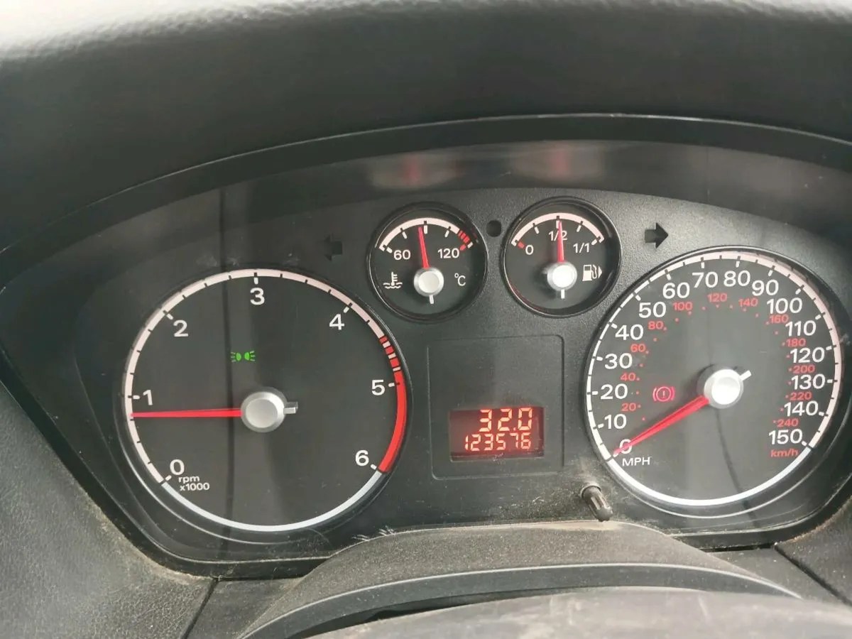 Ford Focus. Low Milage. - Image 4