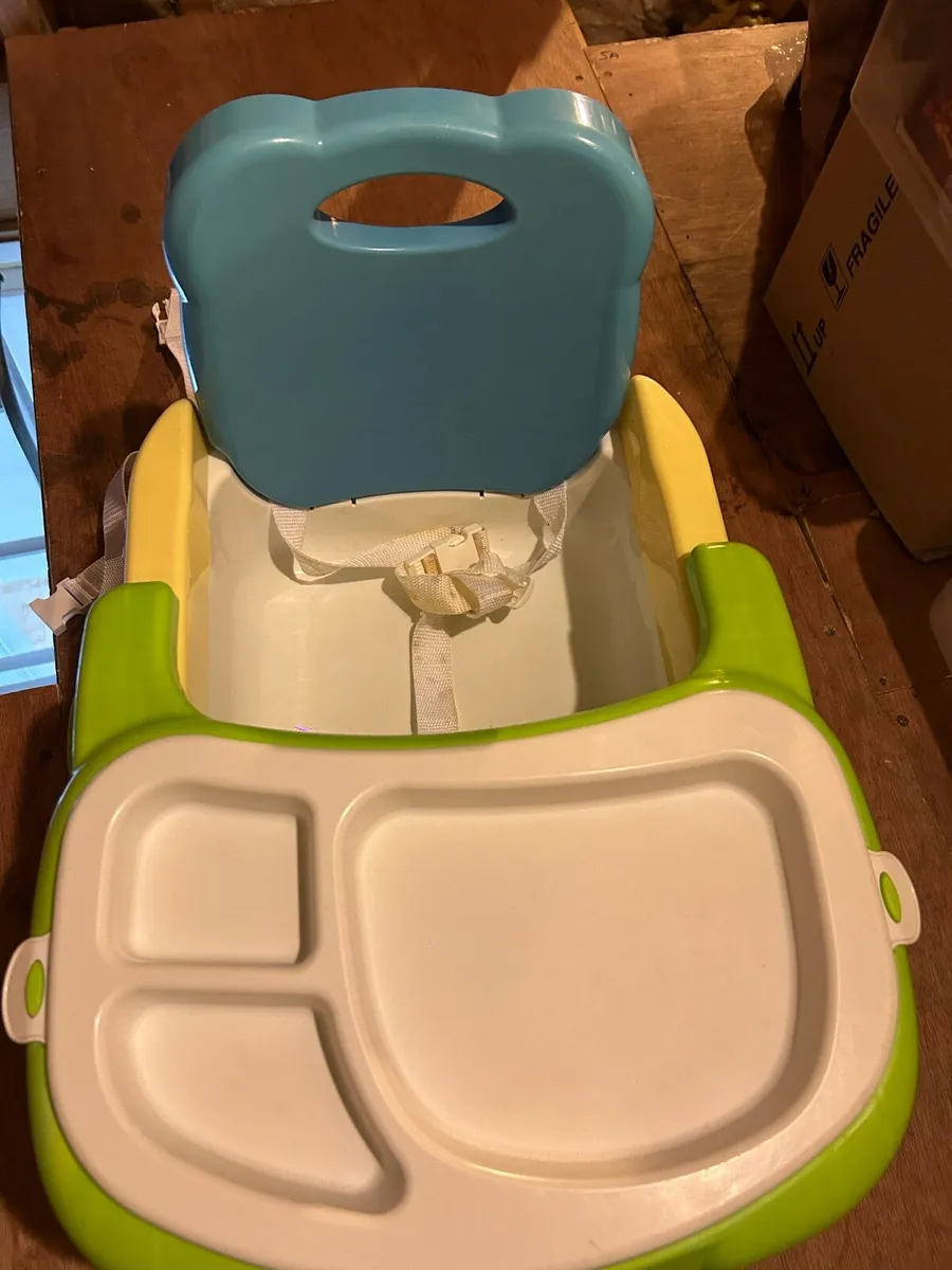 Feeding chair - Image 1