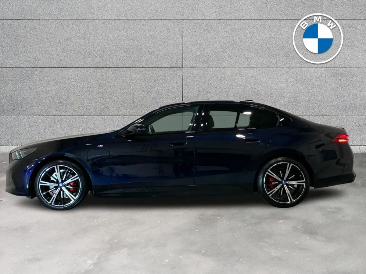 BMW 5-Series 530e M Sport Pro Saloon - Image 4