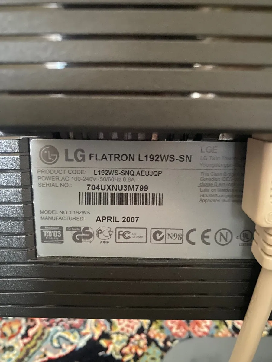 LG Flatron LCD Monitor - L192WS-SN - (19" ) - Image 3
