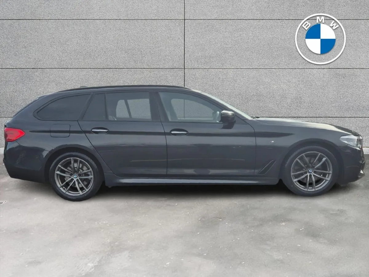 BMW 5-Series 520d M Sport Touring - Image 4