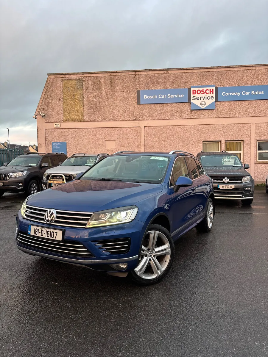2018 Volkswagen Touareg R-Line 3.0 TDI (Vat Qual) - Image 3