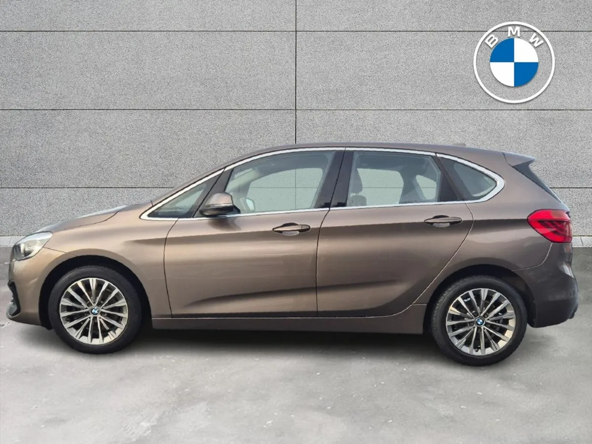 BMW 2-Series 218i Luxury Active Tourer - Image 3