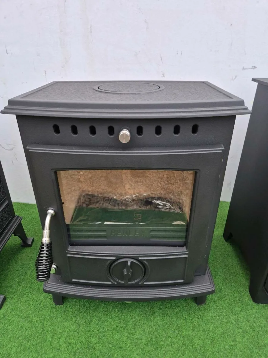 Stove free standing or inset stoves available - Image 2