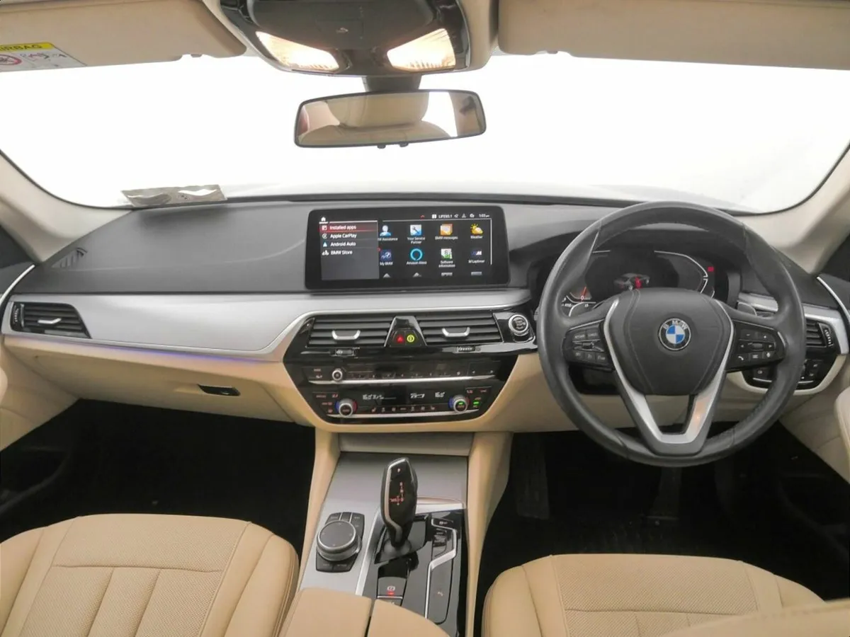 BMW 5-Series 520d SE Saloon - Image 4