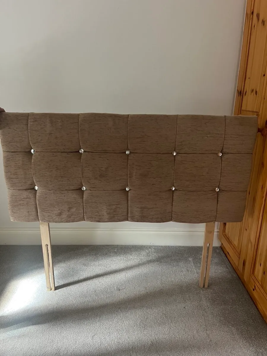 Double headboard - Image 1