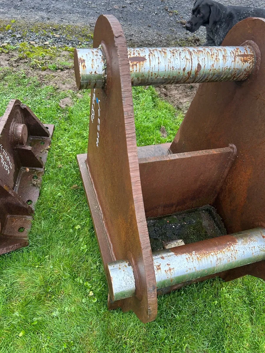 hammer cradles suit 30/ 40t diggers - Image 2