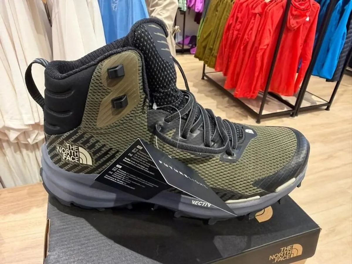 The North Face hiking boots - New - Image 1