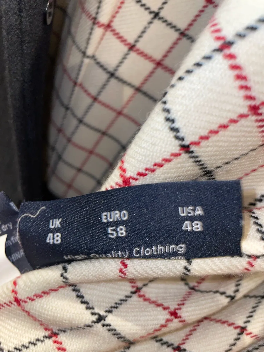 Black hunting jacket - Image 2