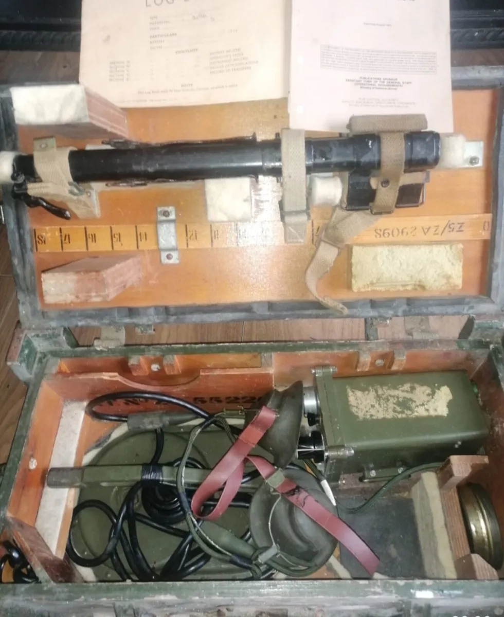 VINTAGE MINE DETECTOR FOR SALE ..1950s.RARE .. - Image 3