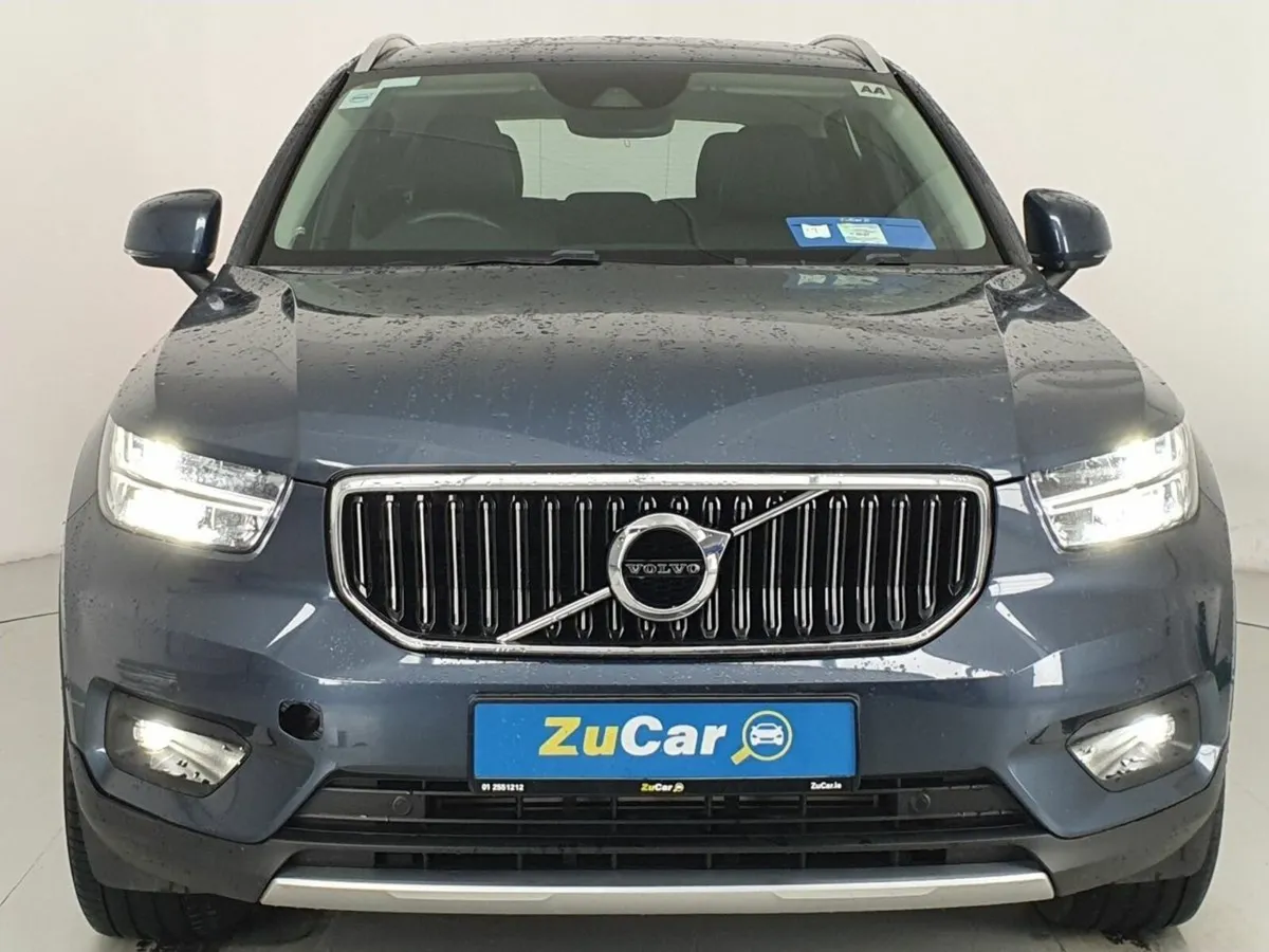 Volvo XC40 D3 FWD AUTOMATIC 150 INSCRIPTION - Image 3