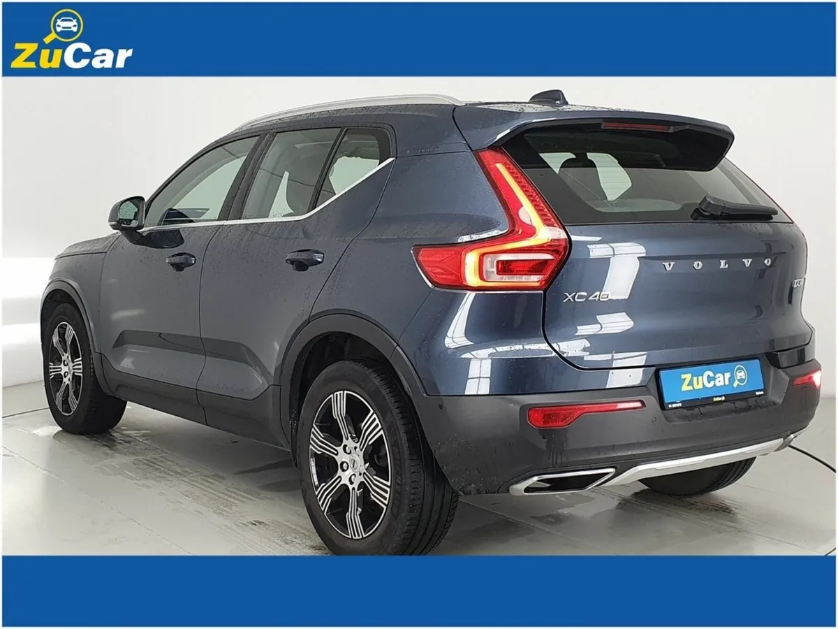 Volvo XC40 D3 FWD AUTOMATIC 150 INSCRIPTION - Image 4