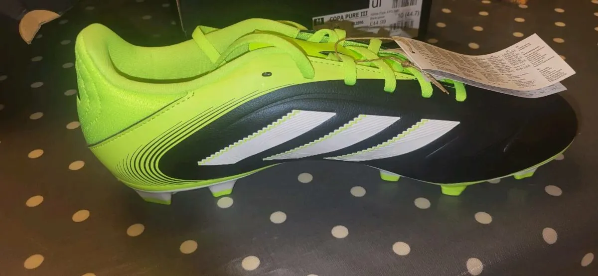 Football boots - Image 3