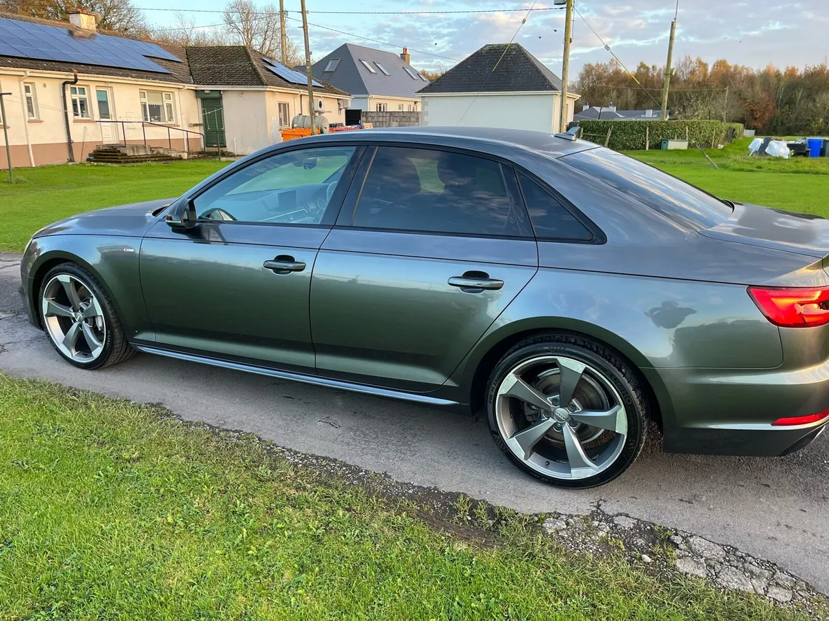 Audi A4 S-line Auto Black Edition - Image 3