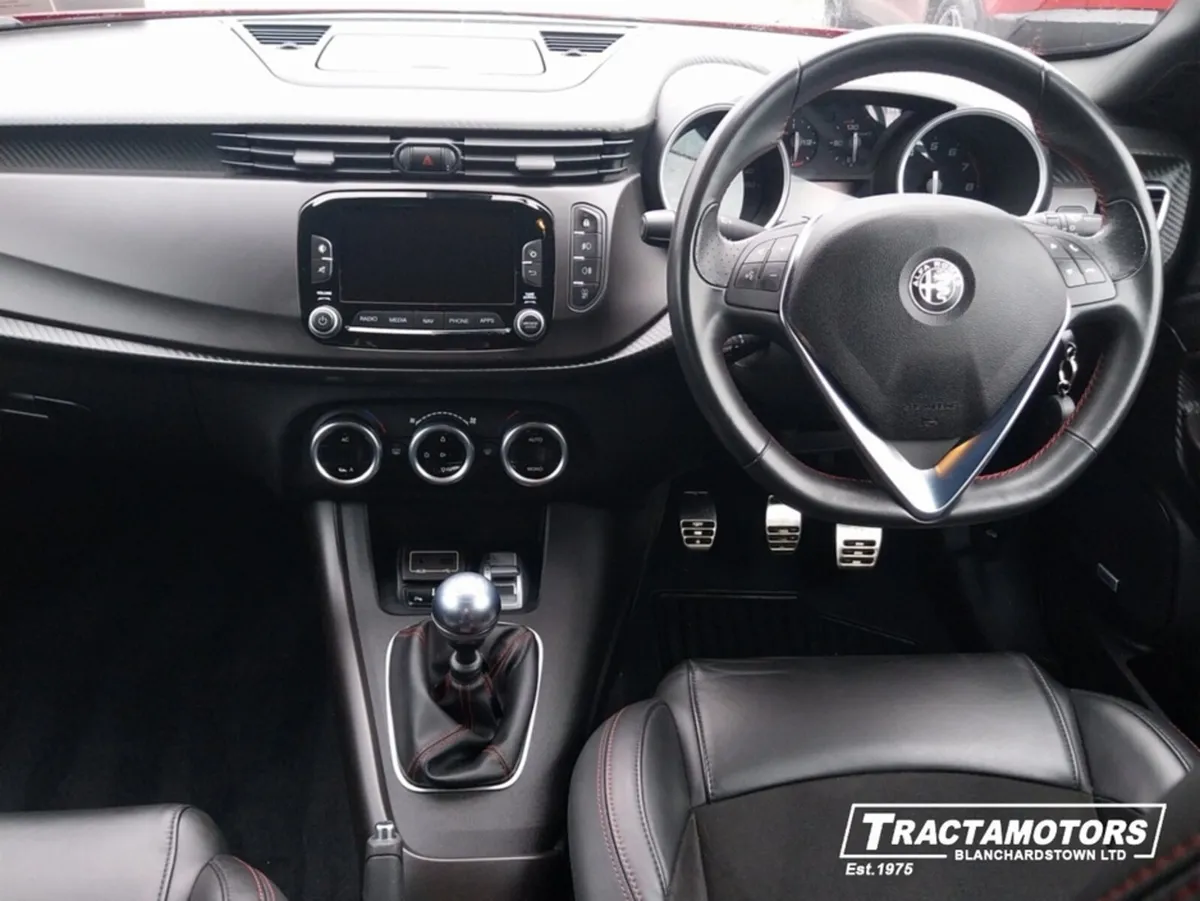 Alfa Romeo Giulietta 1.4 TB 120HP SPRINT TOP SPEC - Image 2