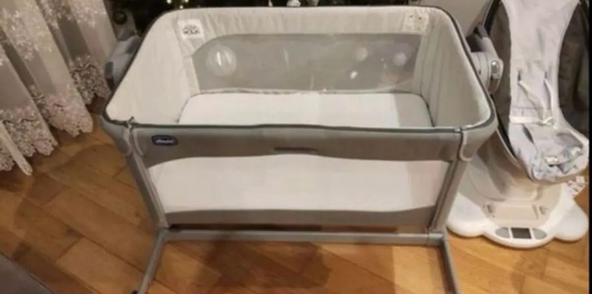 Chicco Next2Me Magic Evo bedside rocking crib - Image 2