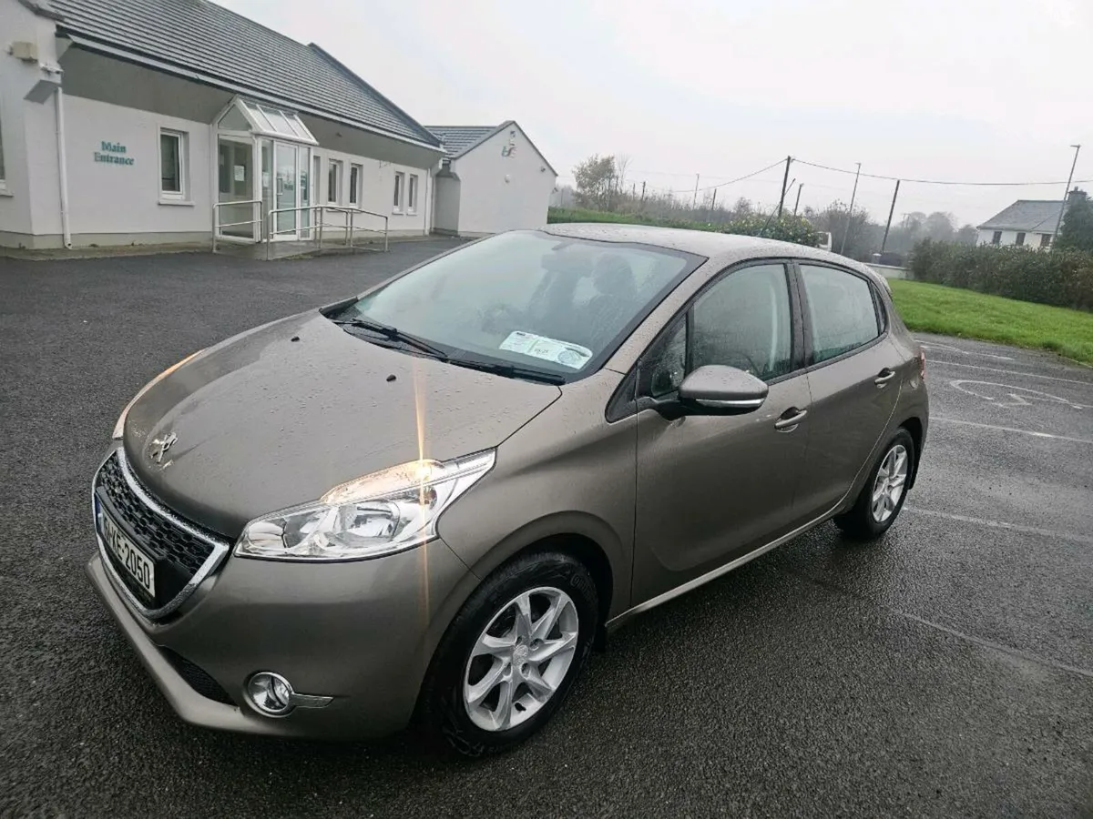 PEUGEOT 208 AUTOMATIC - Image 3