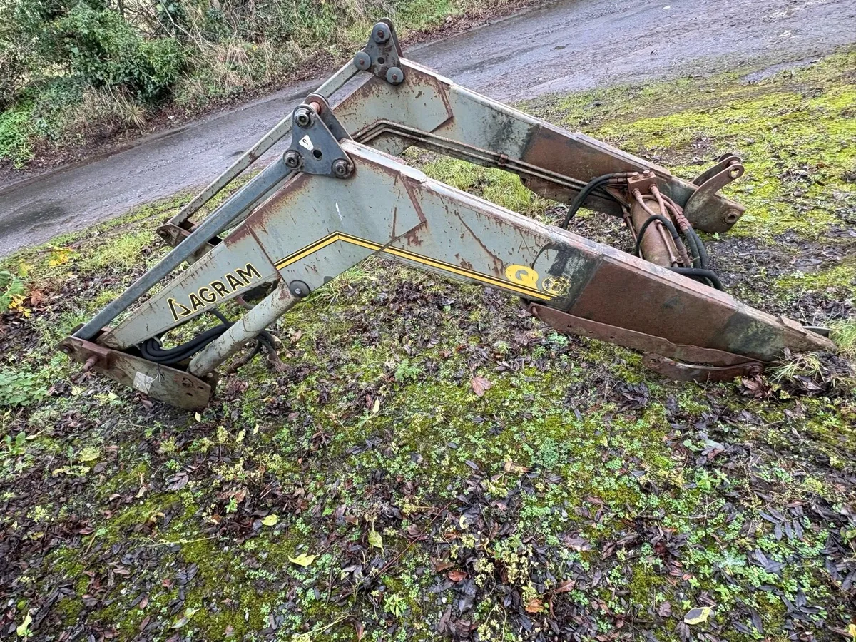 Tractor Loader - Image 1