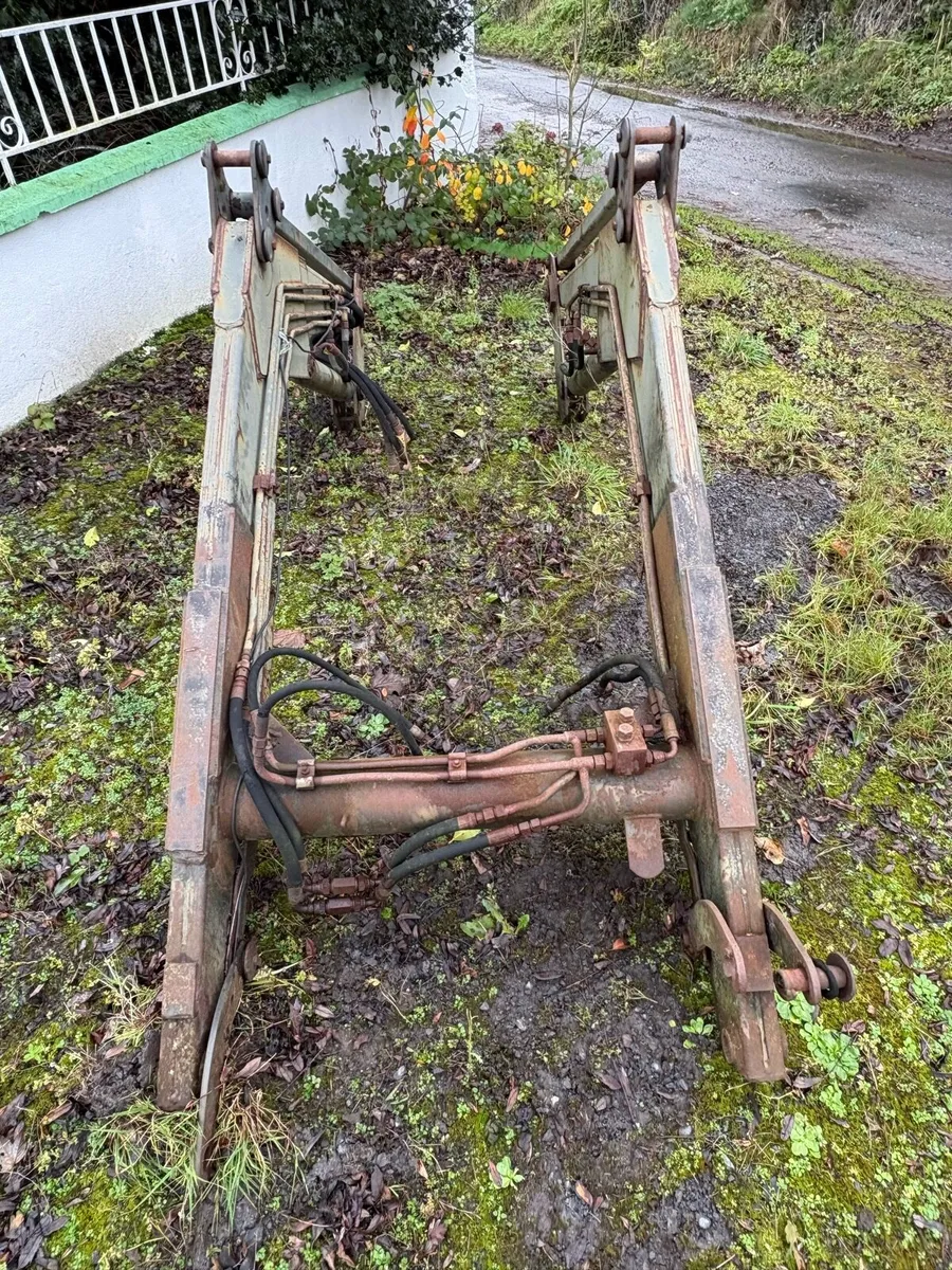 Tractor Loader - Image 2