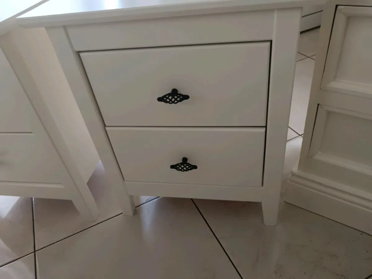 Bedside tables - Image 1