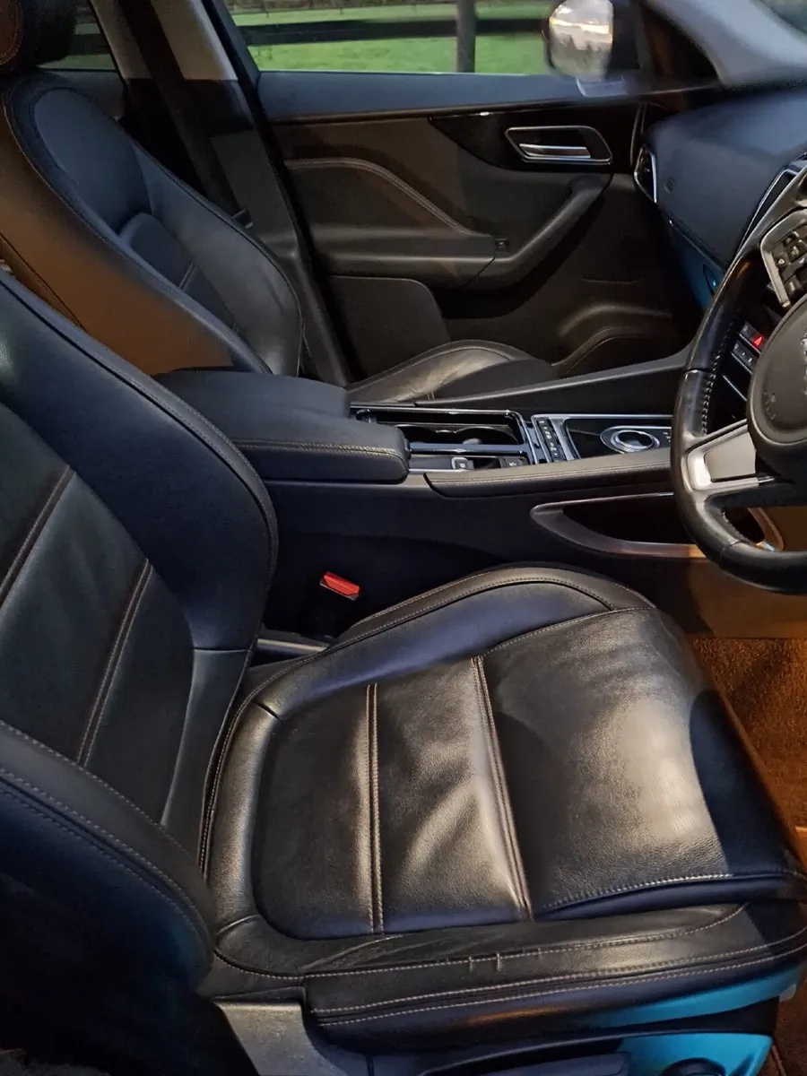 Jaguar F-Pace 2019 - Image 2