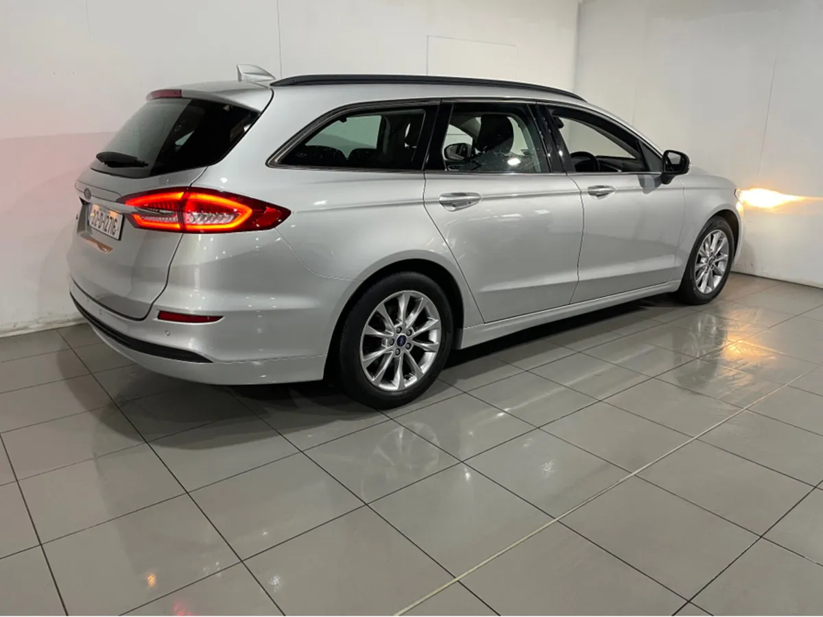 Ford Mondeo ZETEC ESTATE 2.0 DIESEL 150 BHP - Image 3