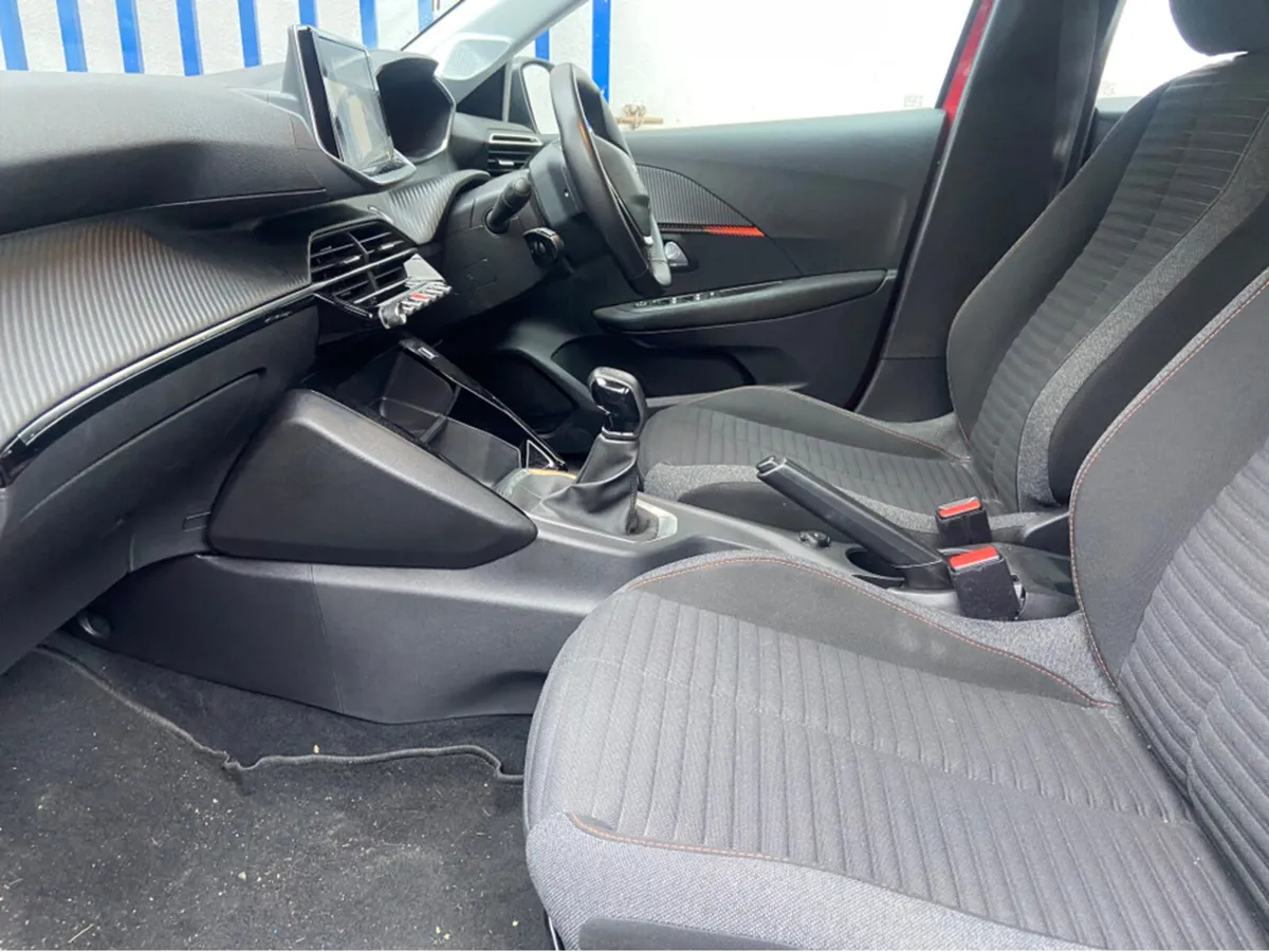 Peugeot 208 ACTIVE 1.2 75 6.3 4DR**//**CRUISE CONT - Image 4