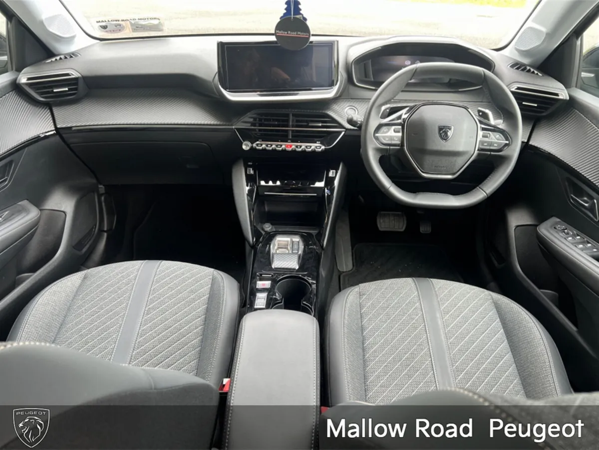 Peugeot 208 ALLURE 1.2 MHEV EDCT 4DR A - Image 4